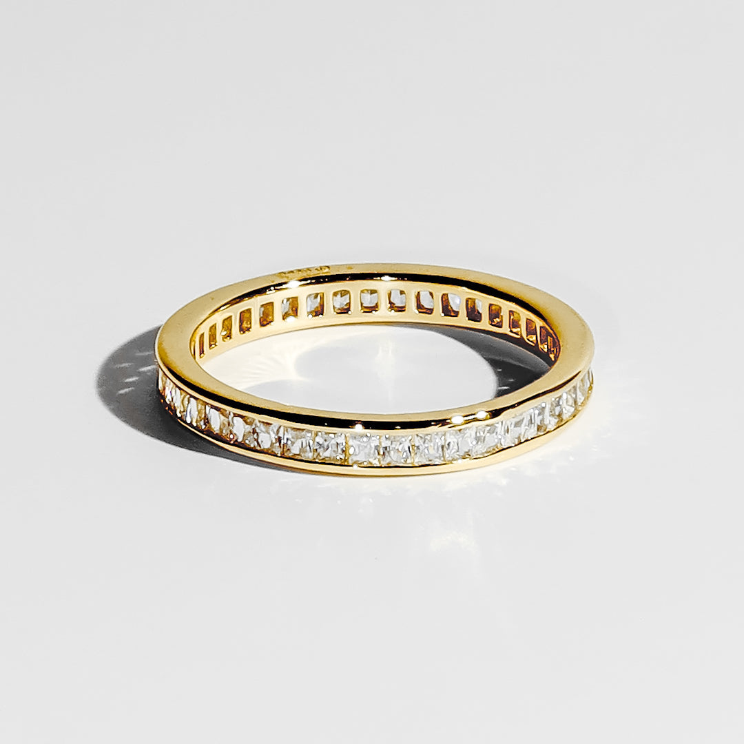 Andi Ring | Gold - Alexa Kelley
